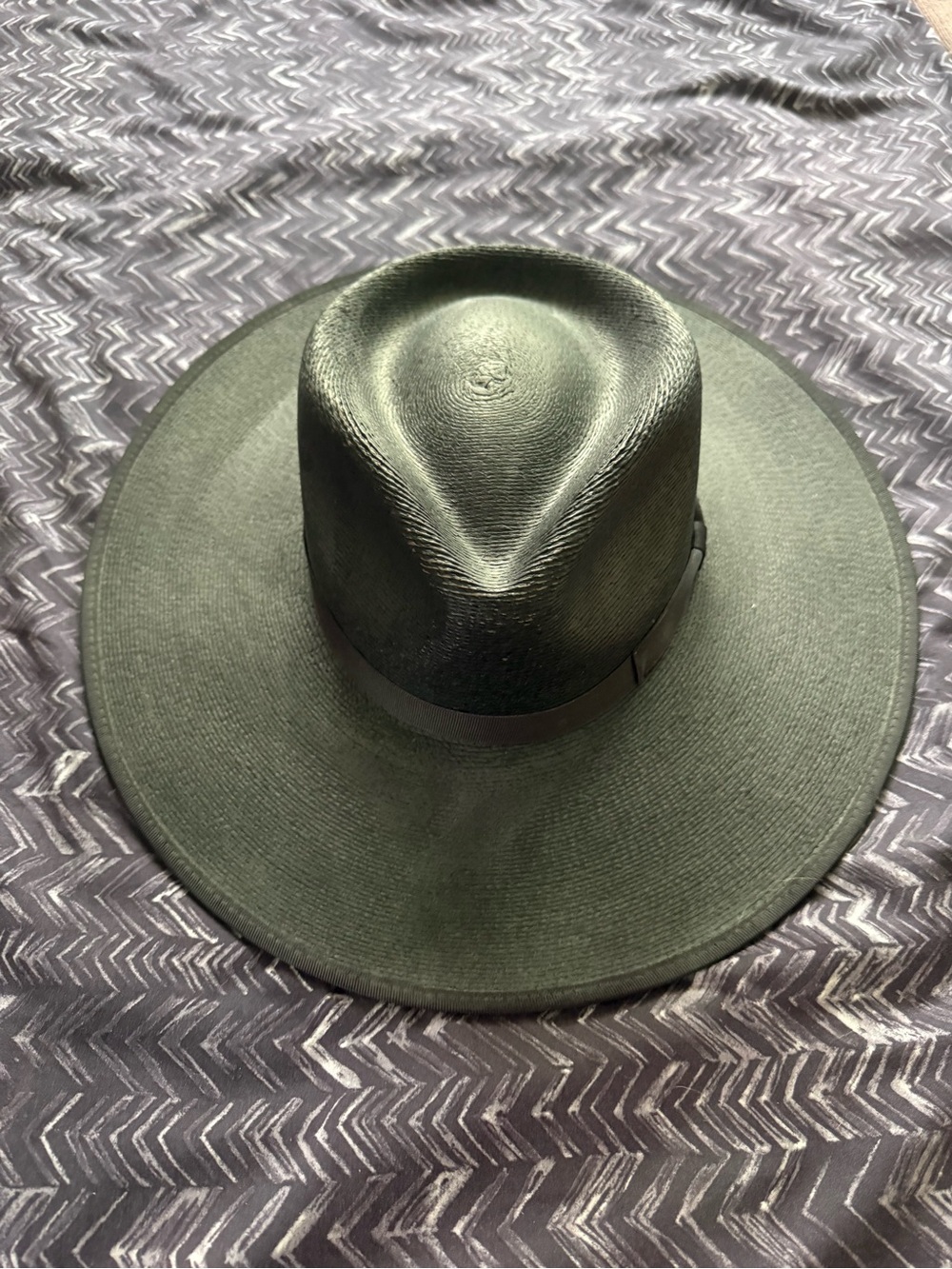 Hat lot - Picture 3 of 8
